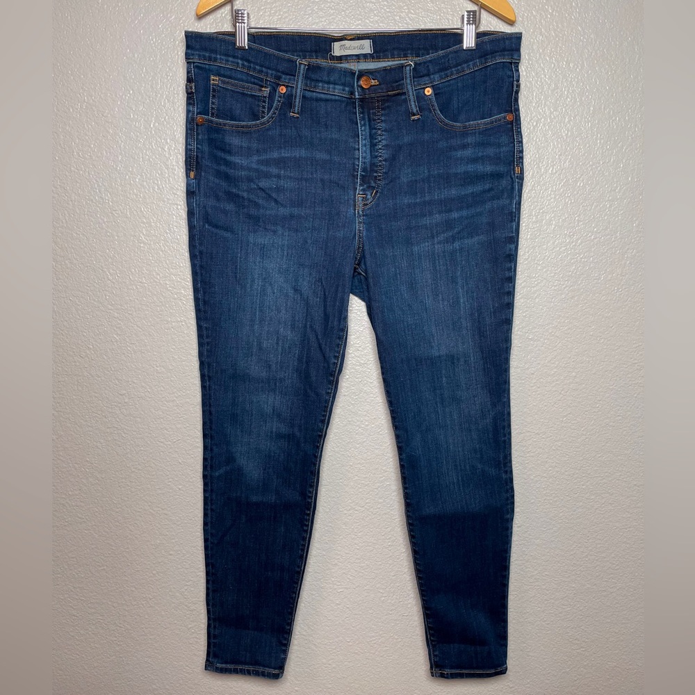 Madewell 9” High-Rise Skinny Jeans size 33 in darker wash tone curvy cut